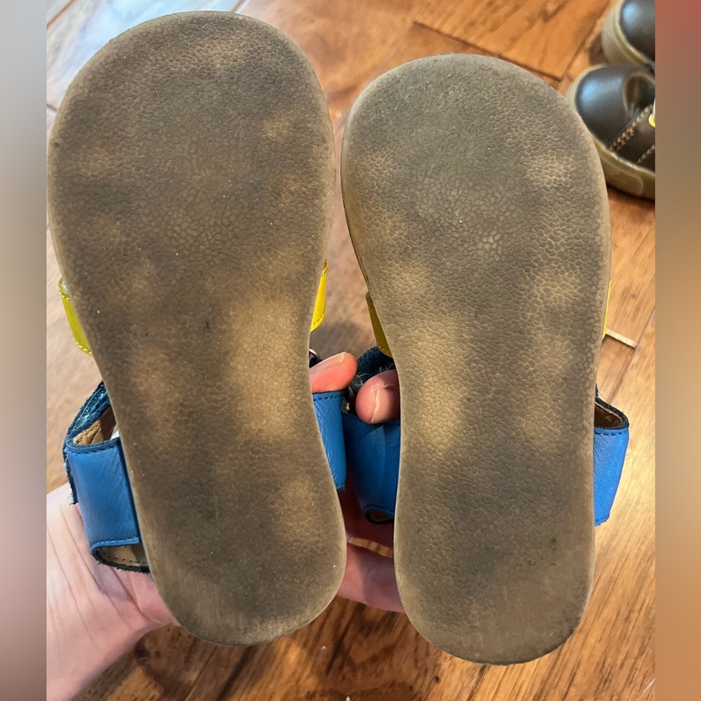 Mini Boden Sunshine Sandals - Picture 2 of 5